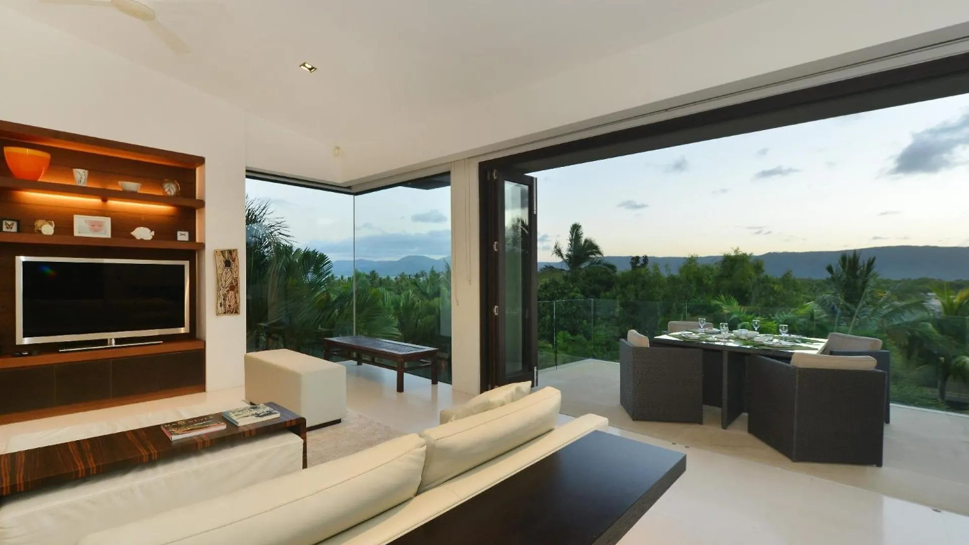 Bayu On Murphy Street Port Douglas Holiday home